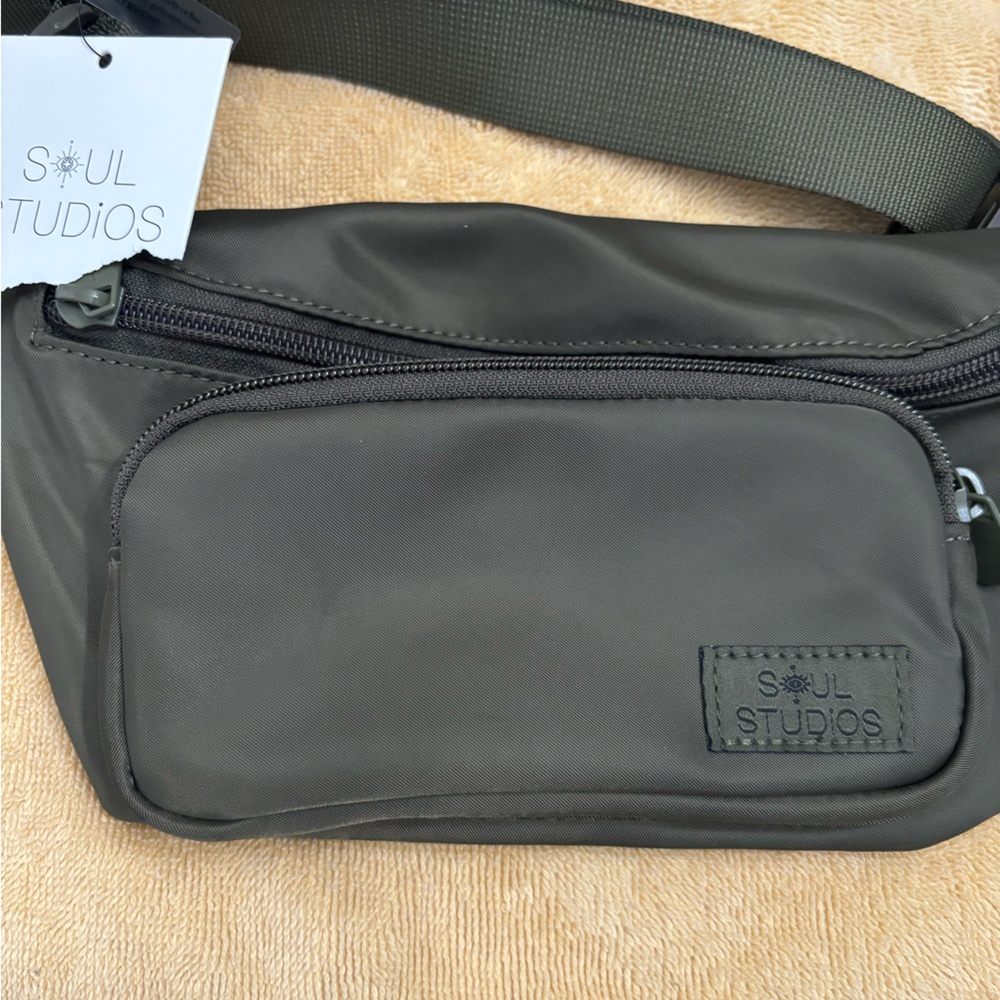 Fanny pack